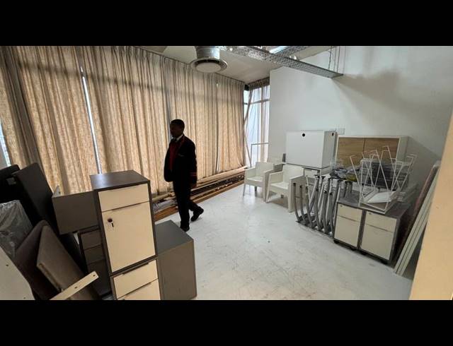 BUSINESS PROPERTY TO RENT IN WOODSTOCK